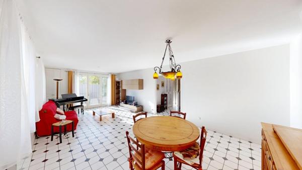 Vente / Immeuble à Moret-Loing-et-Orvanne (77250)