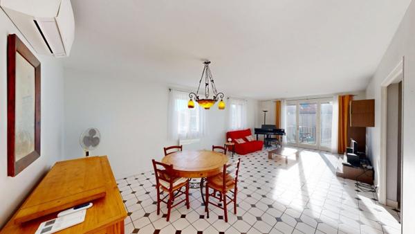 Vente / Immeuble à Moret-Loing-et-Orvanne (77250)