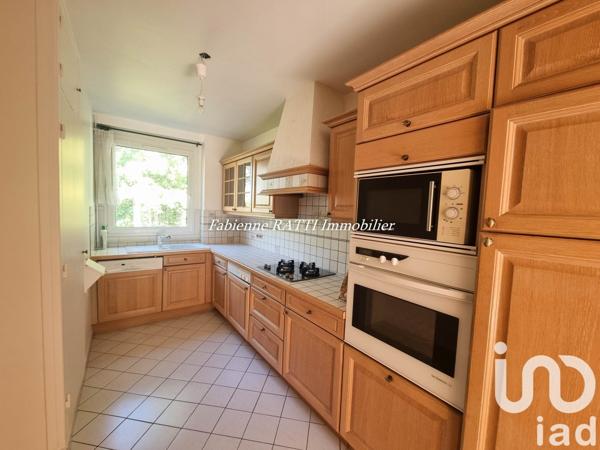 Appartement 3 pièces de 66 m² à La Celle-Saint-Cloud (78170)