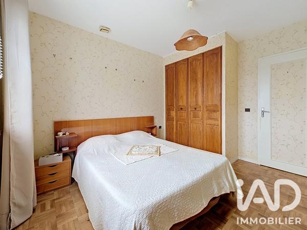 Maison à vendre 7 pièces 164,67 m² Saint-Julien-du-Sault