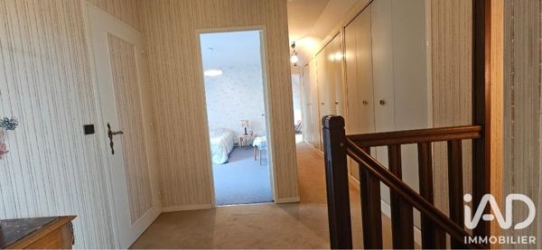 Maison à vendre 7 pièces 164,67 m² Saint-Julien-du-Sault