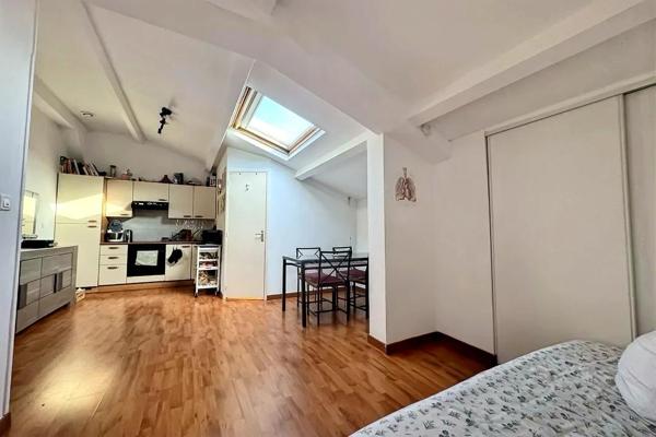 IMMEUBLE DE RAPPORT 400 m² BOUGUENAIS