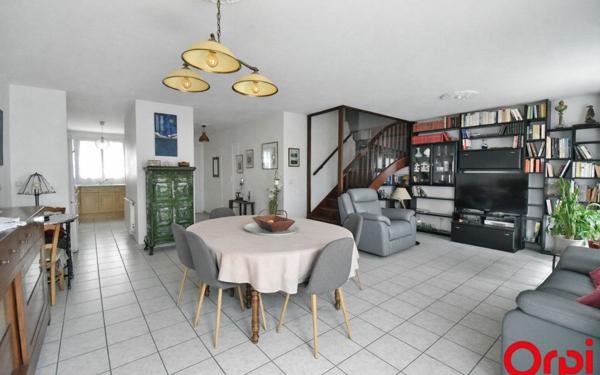 Maison à vendre    5 pièces • 108,37 m2 Miribel