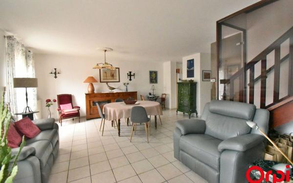 Maison à vendre    5 pièces • 108,37 m2 Miribel