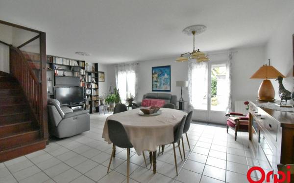 Maison à vendre    5 pièces • 108,37 m2 Miribel