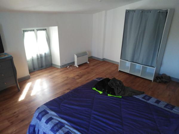 Maison 5 pièce(s),3 chambres ,petit jardinet, garage non attenant