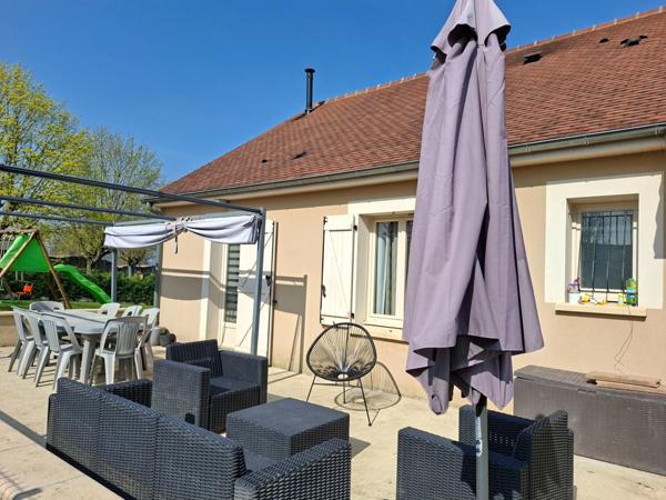 Maison parfaitement entretenue proche de Ancinnes,entièrement plain pied, SANS TRAVAUX, 15 min de Alençon, RARE sur le MARCHE !!!!!!
