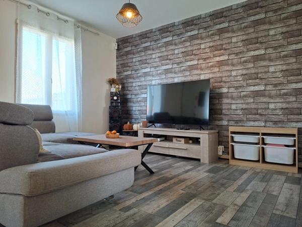 Maison parfaitement entretenue proche de Ancinnes,entièrement plain pied, SANS TRAVAUX, 15 min de Alençon, RARE sur le MARCHE !!!!!!