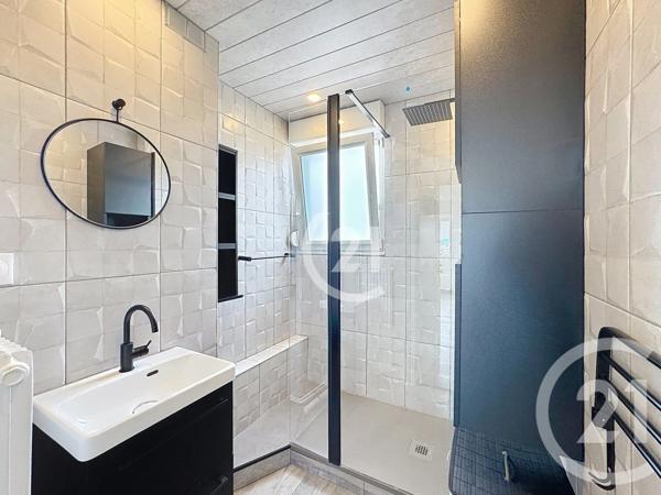 Appartement F3 à vendre  3 pièces - 65,70 m 2   HERICOURT  - 70
