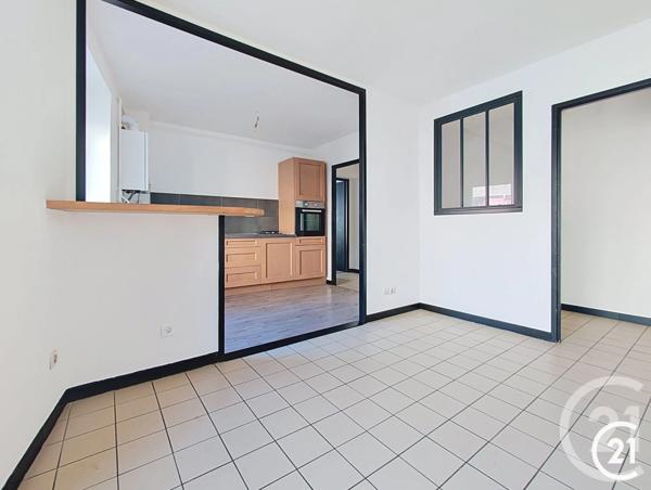 Appartement F3 à vendre  3 pièces - 65,70 m 2   HERICOURT  - 70