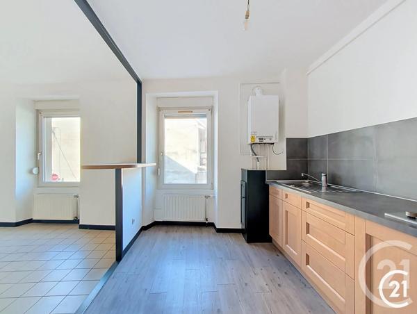 Appartement F3 à vendre  3 pièces - 65,70 m 2   HERICOURT  - 70