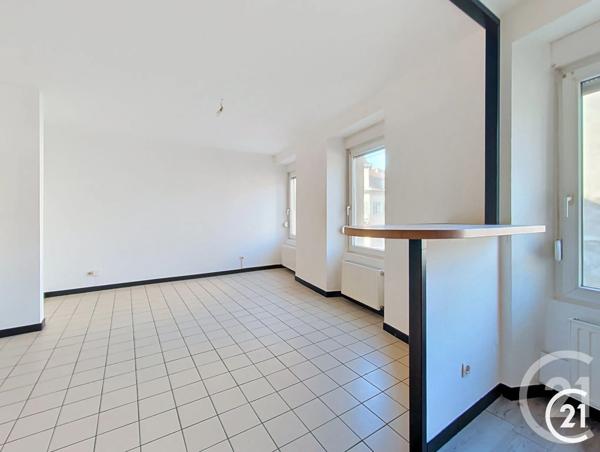 Appartement F3 à vendre  3 pièces - 65,70 m 2   HERICOURT  - 70