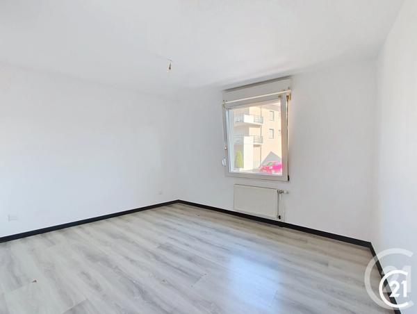 Appartement F3 à vendre  3 pièces - 65,70 m 2   HERICOURT  - 70