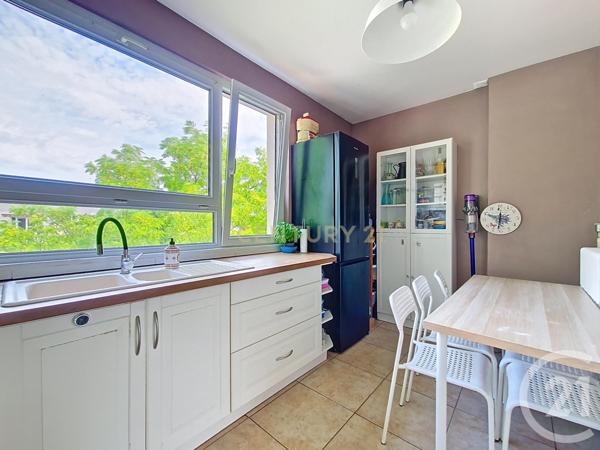 Appartement F4 à vendre  4 pièces - 74,32 m2 BOURG LA REINE - 92