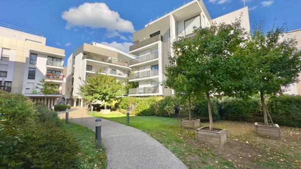 DUPLEX 4 PIÈCES -  84 M² -  ATHIS-MONS, RÉCENT AVEC BALCON ET PARKING