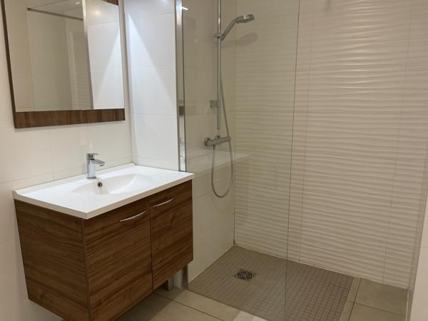 Appartement
                                                                                                                                                                                                                                                                                                                        3 pièce(s)                                                                                                                                                                                                          2 chambre(s)                                                                                                                                                                                                          58.4  m²