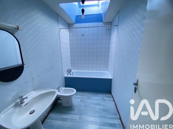 Maison à vendre 5 pièces 120 m² Sainte-Suzanne-et-Chammes