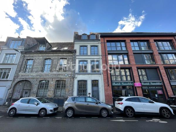 Bureaux de charme à louer Vieux-Lille - RDC, emplacement premium idéal professions libérales