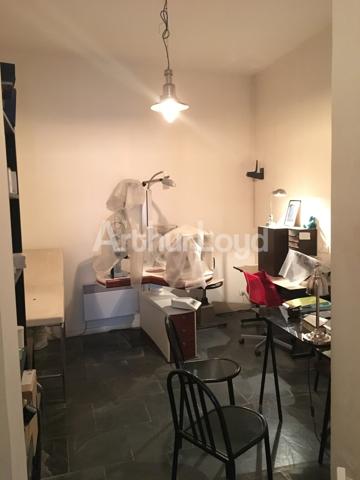 Bureaux de charme à louer Vieux-Lille - RDC, emplacement premium idéal professions libérales