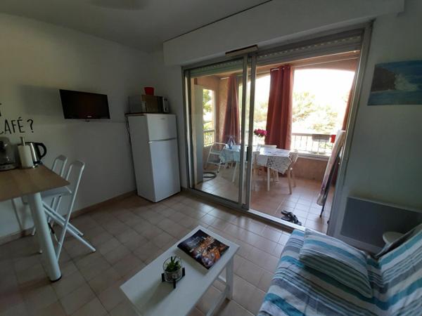 Appartement à louer    1 pièce • 22,06 m2 Sanary-sur-Mer