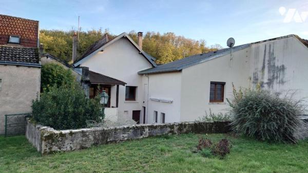 MAISON DE VILLAGE AVEC JARDIN ET GARAGE