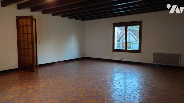 MAISON DE VILLAGE AVEC JARDIN ET GARAGE