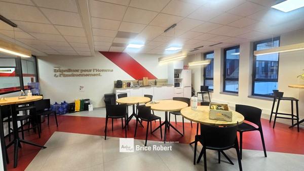 Location bureaux Villeurbanne environnement professionnel accès multimodal