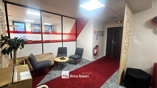 Location bureaux Villeurbanne environnement professionnel accès multimodal