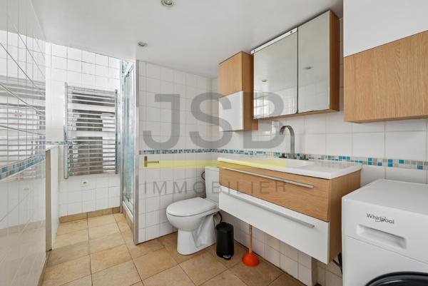 PARIS 2eme - SENTIER / CLERY - GRAND STUDIO AVEC MEZZANINE - 28 M2