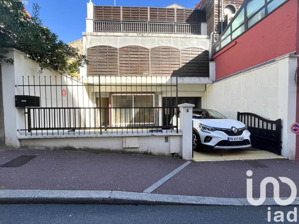 Immeuble à vendre 270 m² Suresnes