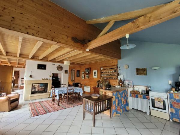 Maison à vendre 5 pièces LE BUGUE (24)