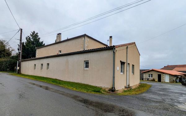 Maison à vendre    6 pièces •  Montguyon