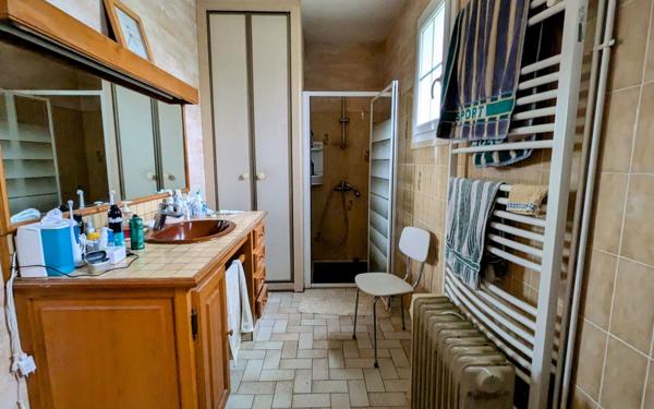 Maison à vendre    6 pièces •  Montguyon