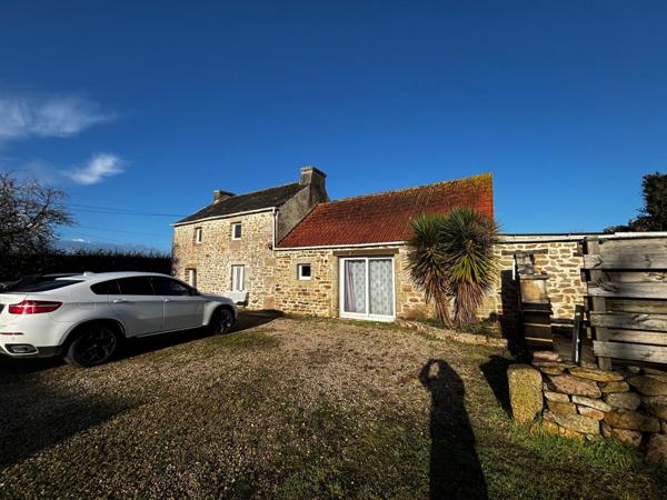 Maison avec une dépendance et jardin constructible