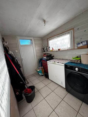 Maison avec une dépendance et jardin constructible