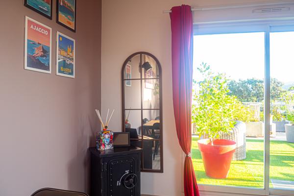 Appartement avec toit-terrasse de 100 m2 et vue mer