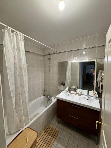 Appartement 3 pièce(s) NON MEUBLÉ !