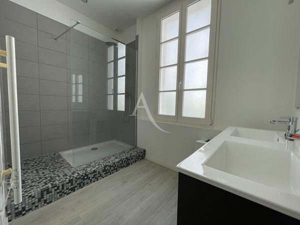 Appartement Saintes 3 pièce(s) 88 m2