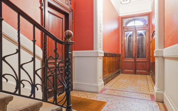 Appartement à vendre    5 pièces • 176,27 m2 Lyon 6