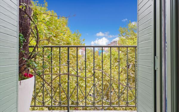 Appartement à vendre    5 pièces • 176,27 m2 Lyon 6