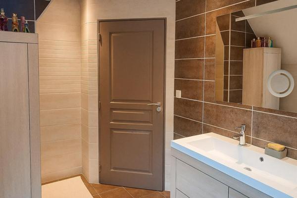 Maison de charme avec jardin paysager, jacuzzi et dépendances – 200 m² habitables