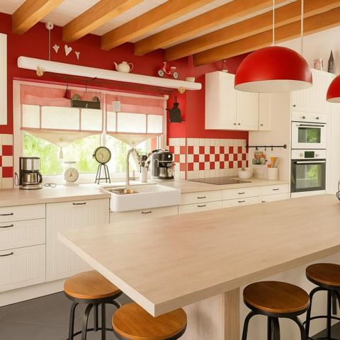 Maison de charme avec jardin paysager, jacuzzi et dépendances – 200 m² habitables