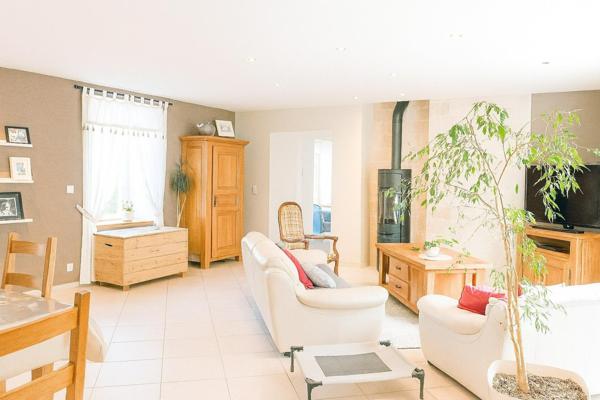 Maison de charme avec jardin paysager, jacuzzi et dépendances – 200 m² habitables