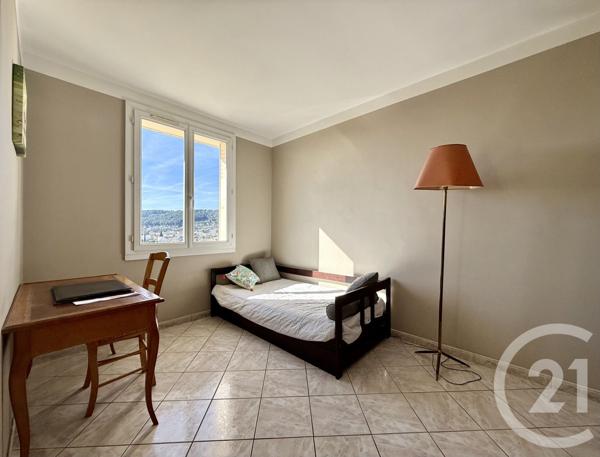 Appartement F3 à vendre  4 pièces - 75 m2 AUBENAS - 07