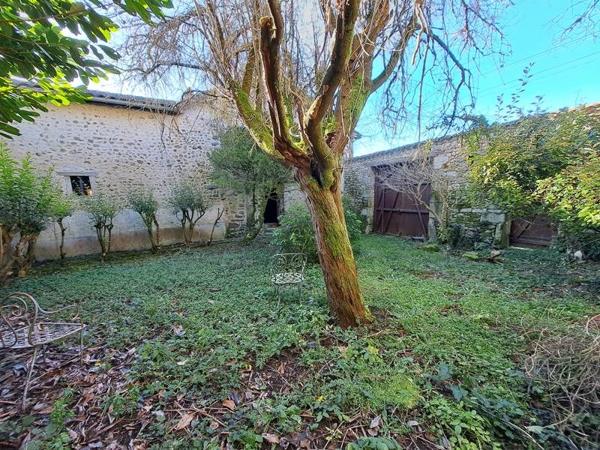 Maison à vendre |  Aignes-et-Puypéroux |  2 pièces | 79 m²