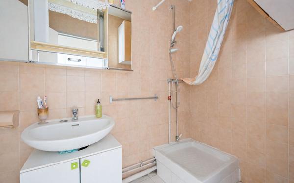 Appartement à vendre    1 pièce • 26,81 m2 Paris 18