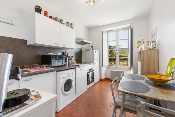 Immeuble 19 pièces - 1493 m²