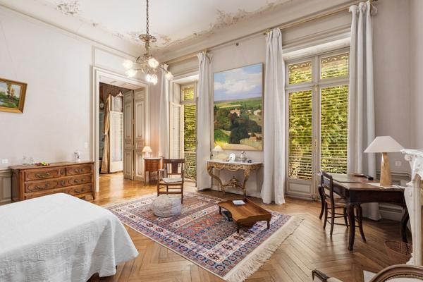 Immeuble 19 pièces - 1493 m²