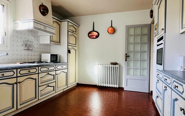 Maison à vendre    4 pièces •  La Flotte