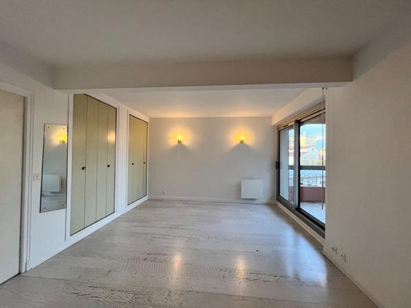 TYPE 1 PROCHE GARE BALCON ET PARKING